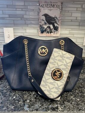 Michael Kors Navy Jet Set Chain Tote & Vanilla Fulton Wallet Set
